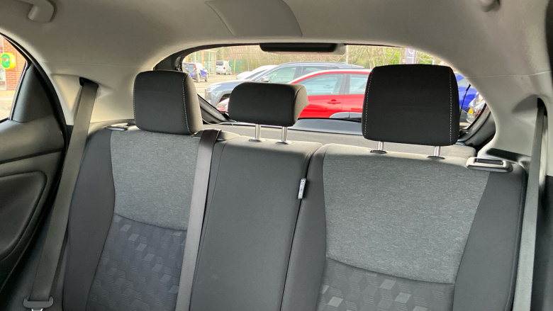 Toyota Yaris 1.5 Hybrid Design 5dr CVT Hybrid Hatchback